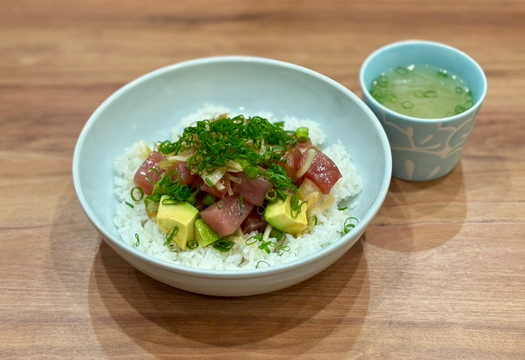 マグロアボカド